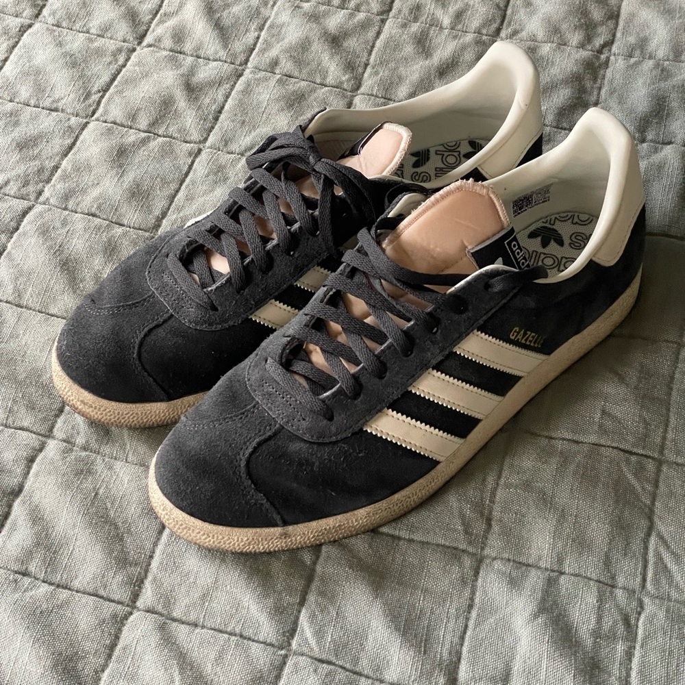 Adidas Gazelle Sneakers - Carbon/White Size 9.5D